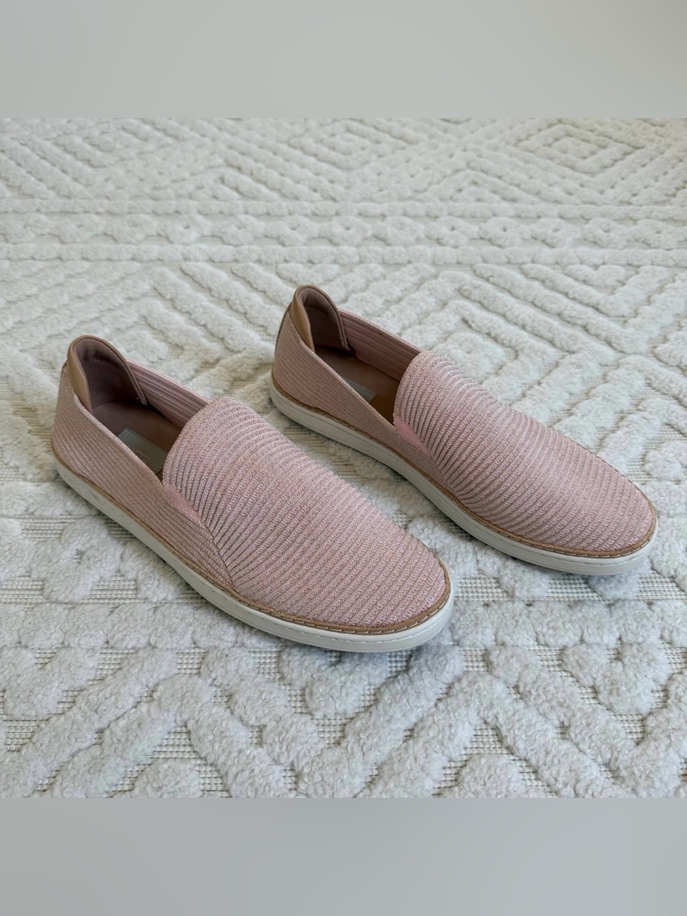 UGG Sammy Metallic Pink Knit Slip-On Sneakers Size 11 EU 42 Casual Comfort
